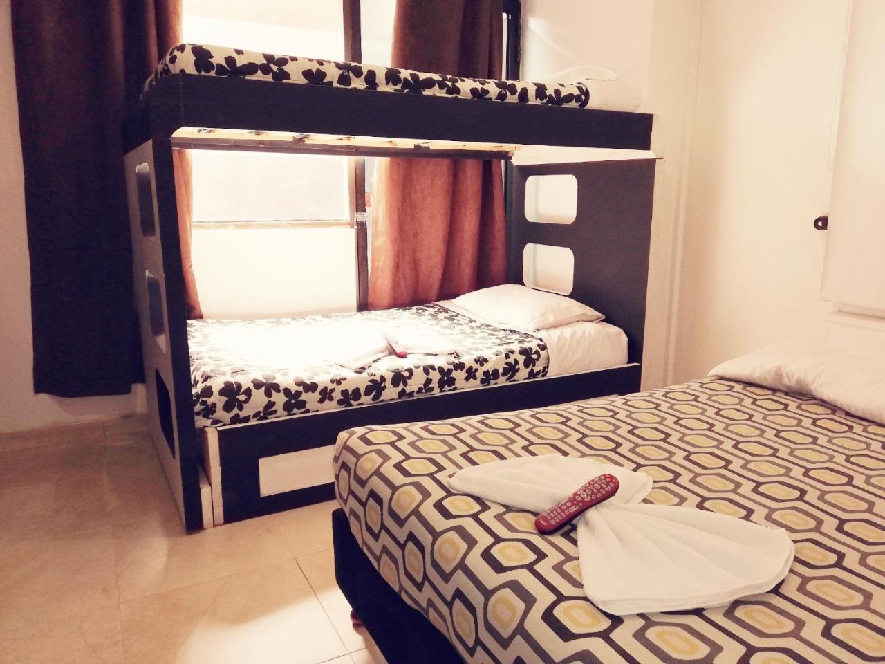 Violeta Park Hostel Bogota Luaran gambar