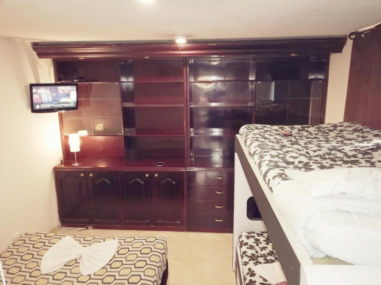 Violeta Park Hostel Bogota Luaran gambar