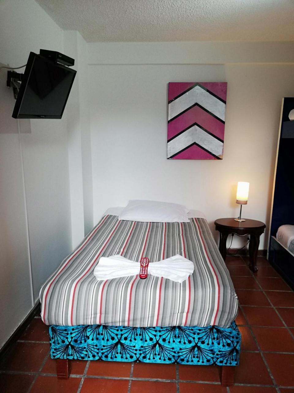 Violeta Park Hostel Bogota Luaran gambar