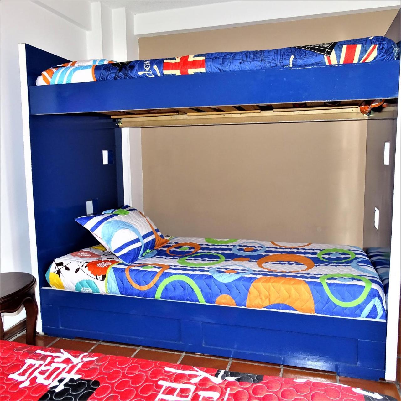 Violeta Park Hostel Bogota Luaran gambar