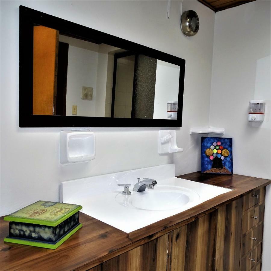 Violeta Park Hostel Bogota Luaran gambar